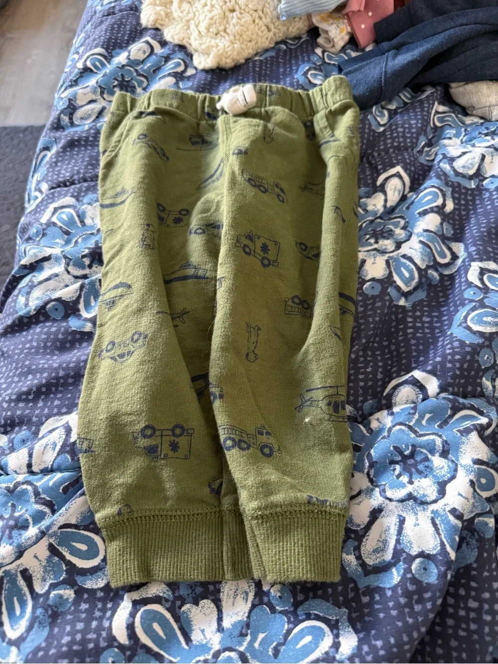 Boys sweatpants and pants bundle